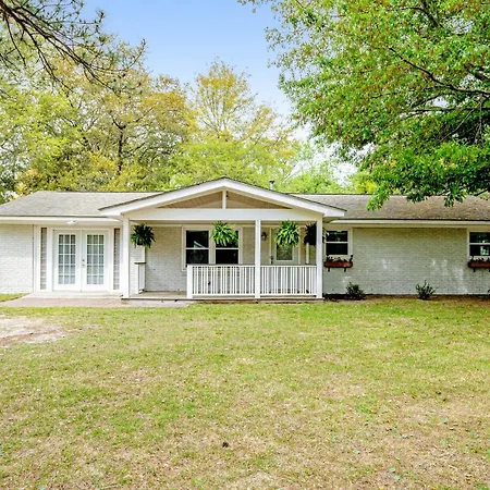 1168 Wyndham Rd Villa
